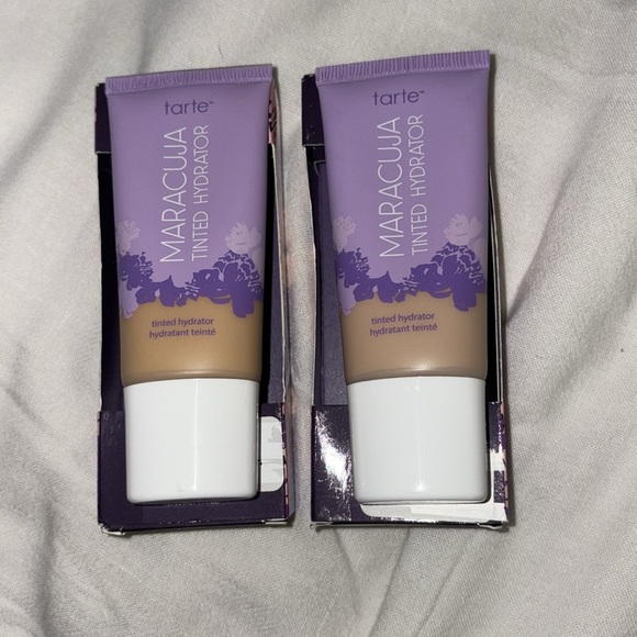 NIB Tarte Maracuja Tinted Hydrator in Fair-Light Beige and Light Sand - Picture 4 of 5